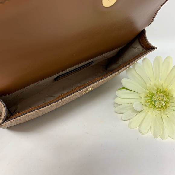 Michael Kors Kimberly Large 3 in 1 Tote - Picture 7 of 11